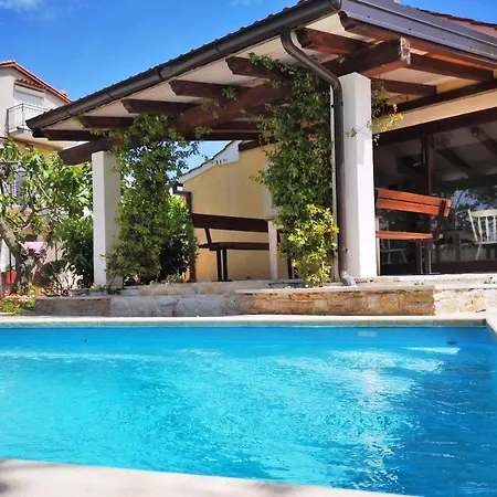 Rustic House With Private Swimming Pool Villa Pula Exteriör bild