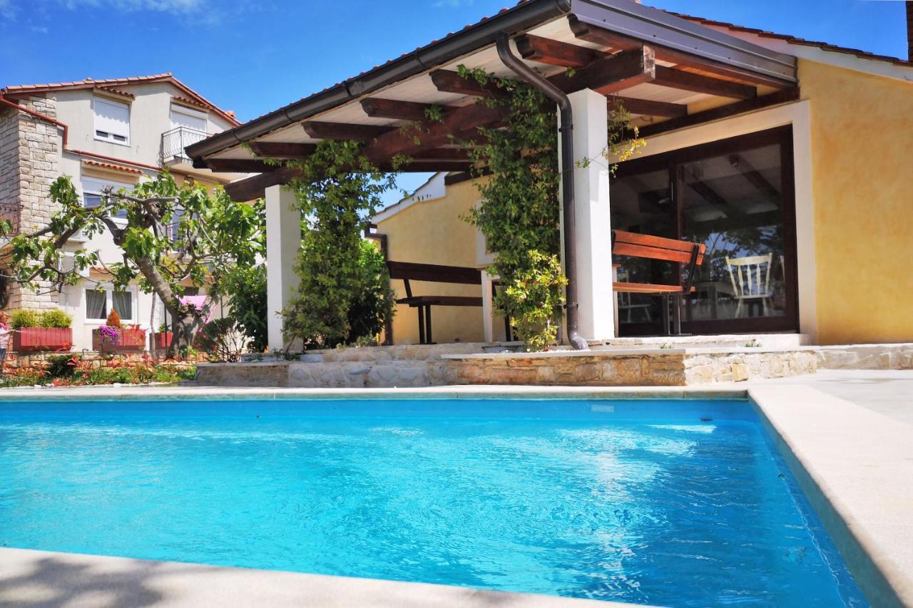 Holiday home Rustic House With Private Swimming Pool Pula